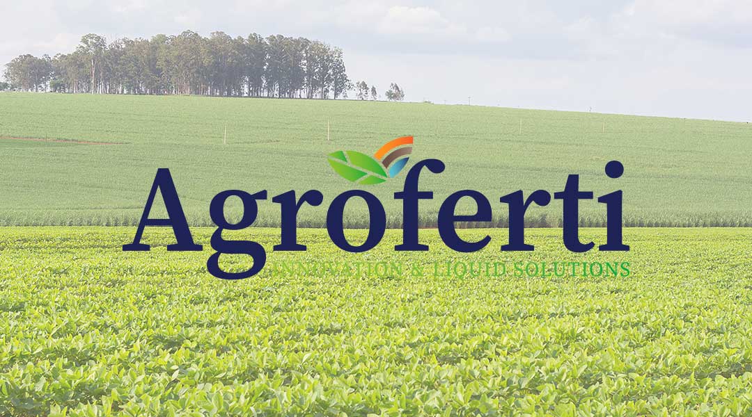 logo Agroferti sobre imagen paisaje agrario